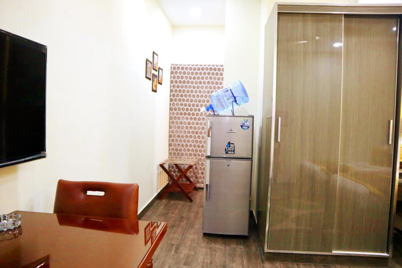Hayyat Luxury Hotel Suites Лахор Экстерьер фото