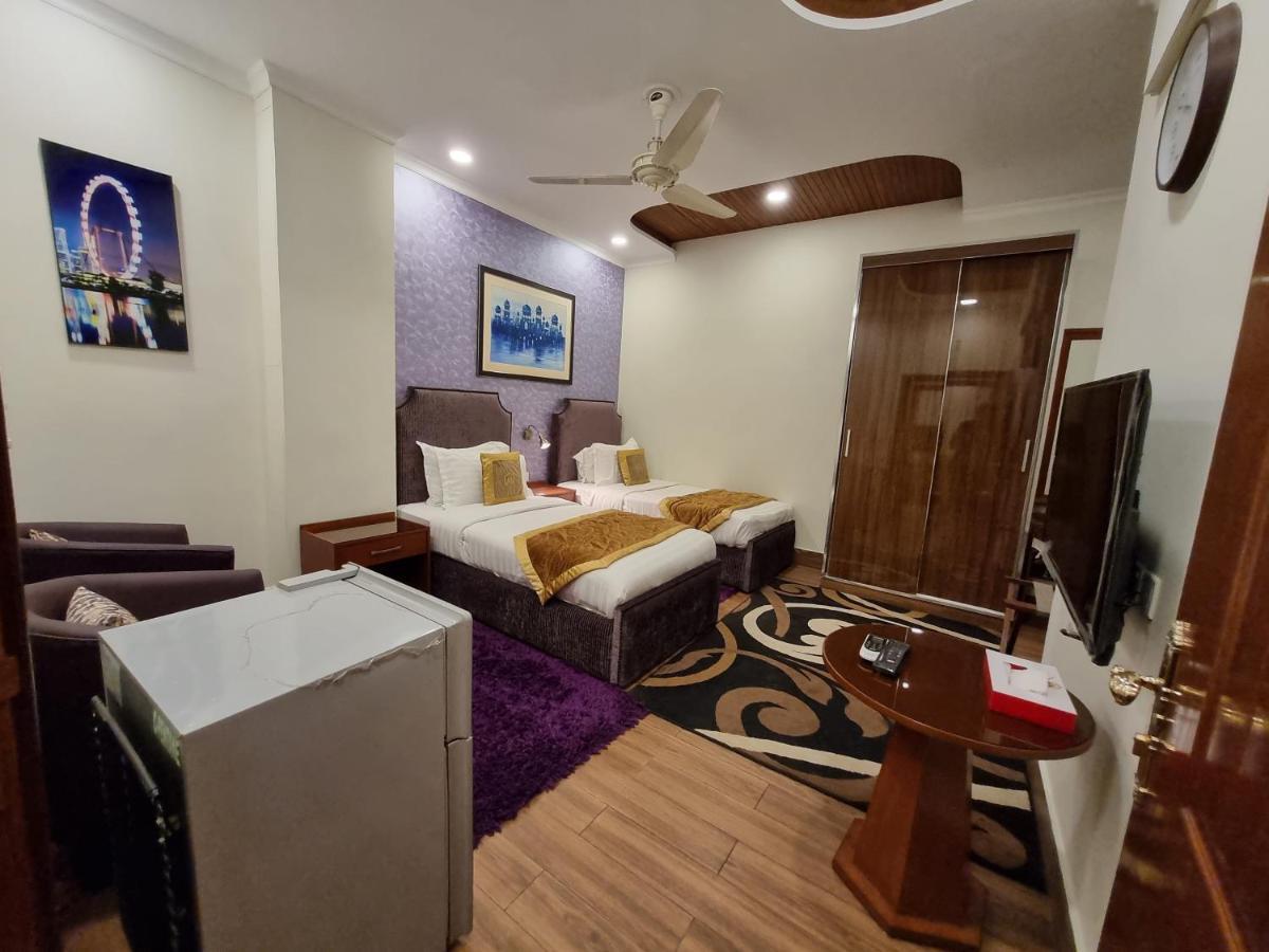 Hayyat Luxury Hotel Suites Лахор Экстерьер фото